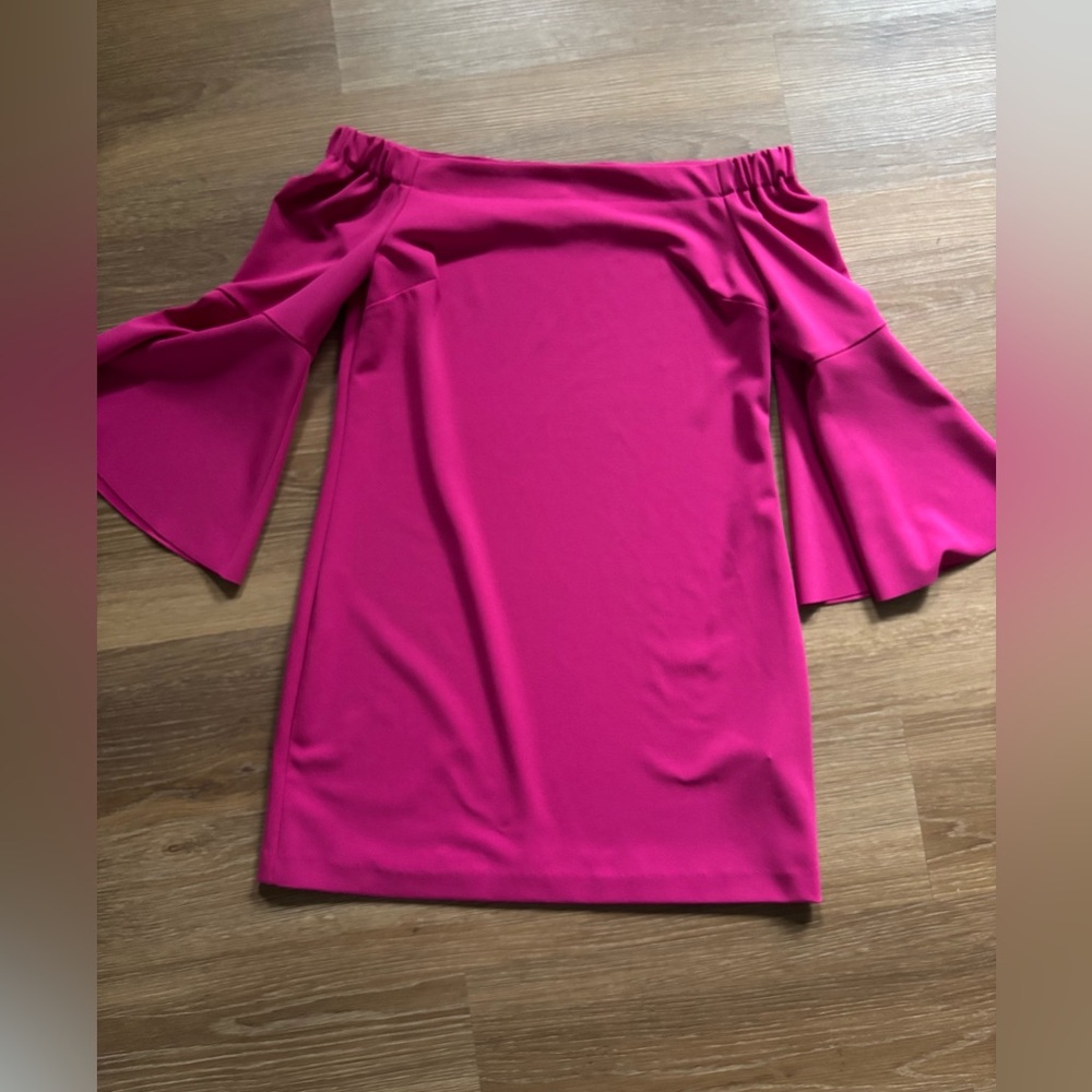 Cece Off-Shoulder Mini Dress